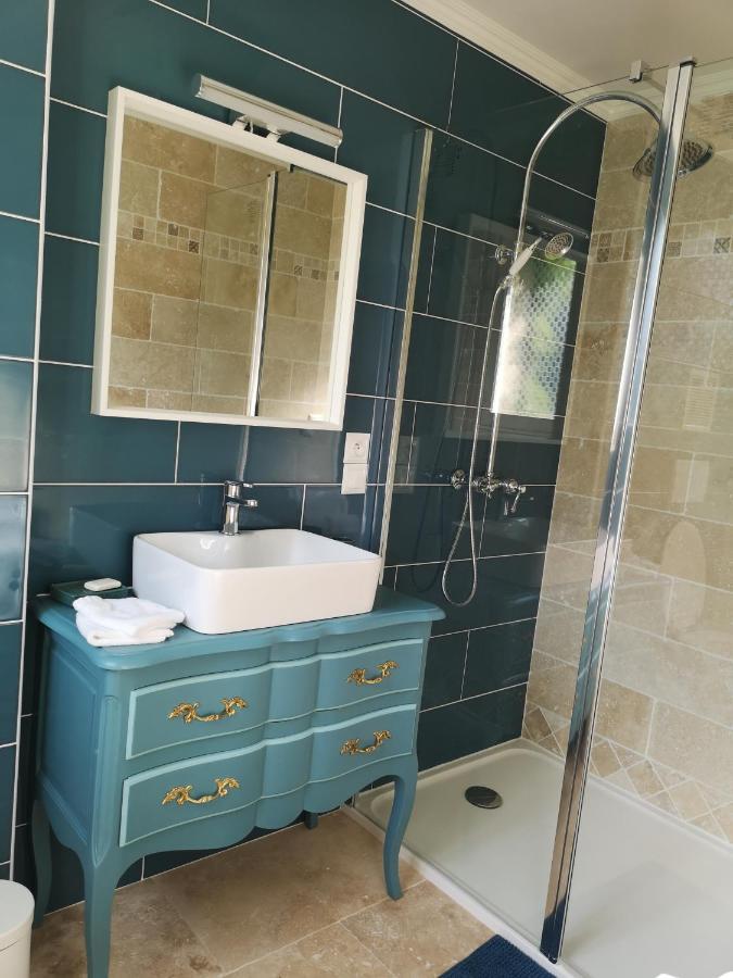 Le Mas Des Agapes Beaucaire  Ngoại thất bức ảnh