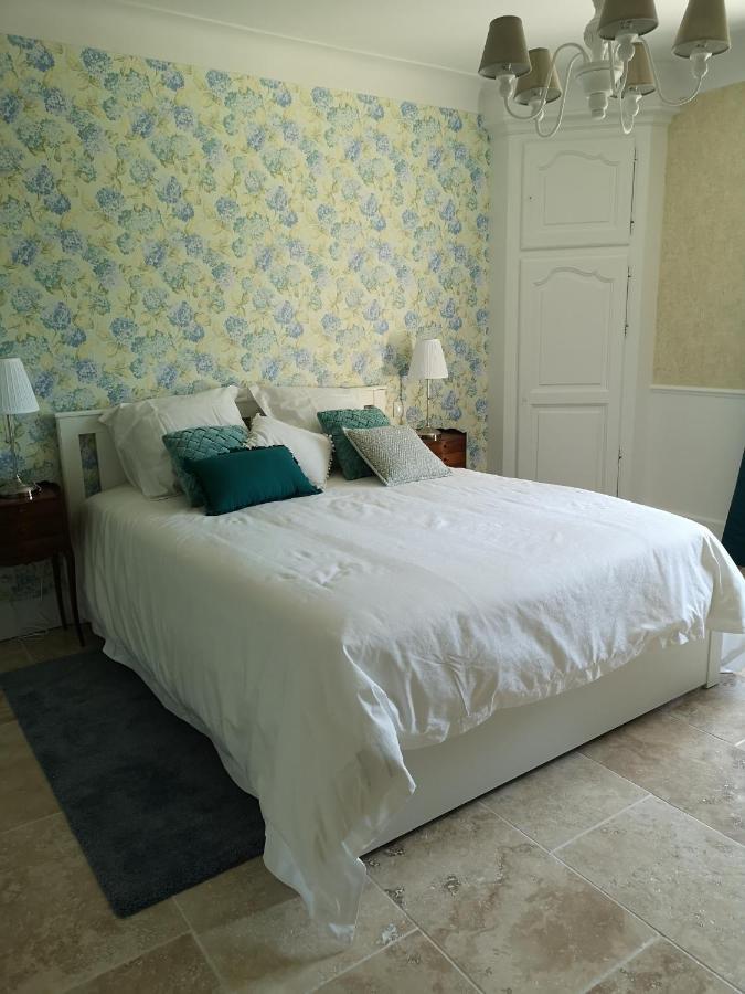Le Mas Des Agapes Beaucaire  Ngoại thất bức ảnh